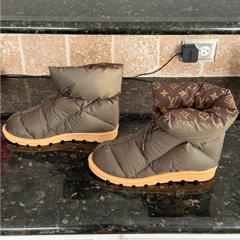 Louis Vuitton Snow Boots - Size 42 - Picture 3 of 12